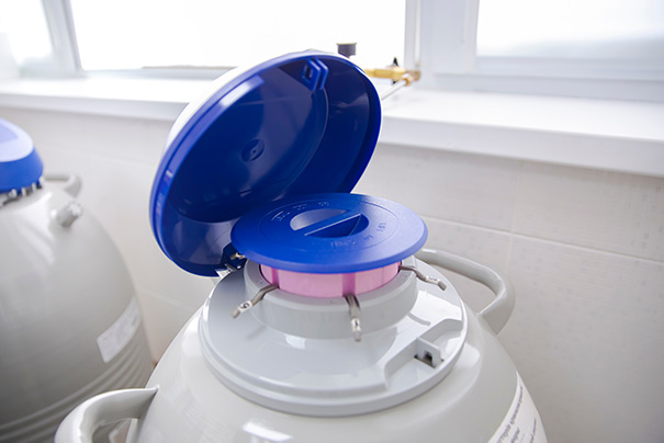 cGMP-compliant cell banking services at Profacgen